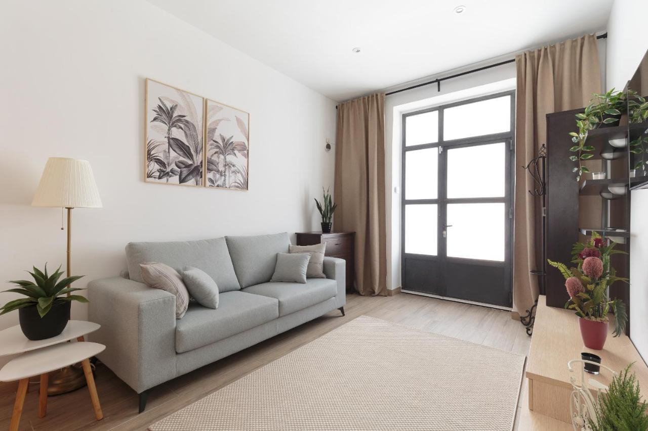 Sagrada Familia Apartment Barcelona Exterior photo